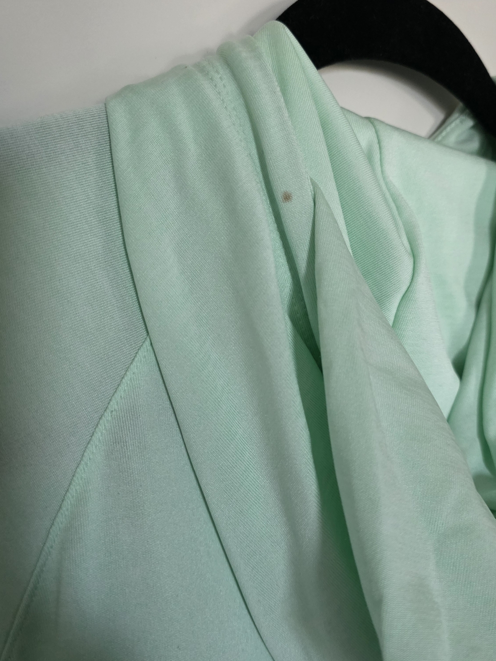 Under Armour Mint Green Hooded Performance Pullover Women’s XL - Picture 6 of 8